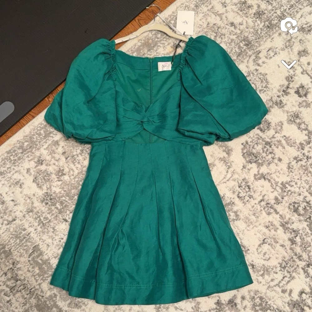 AJE mini dress size 6 never worn